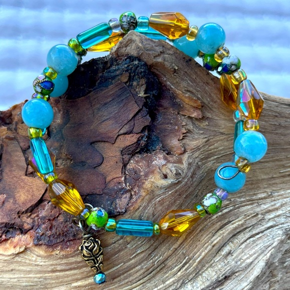 Artisan Jewelry - Petite Artisan Bracelet Vintage Beads • Green Cloisonné